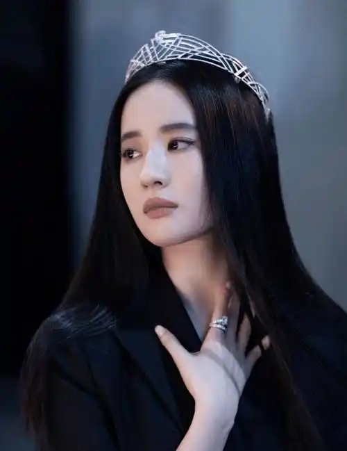 刘亦菲舒畅梦幻联动!