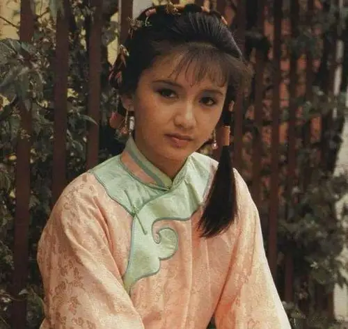 倩影缤纷一一曾华倩