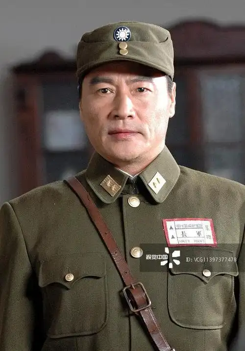 中国国家话剧院一级演员高发扮演的叶挺军长 资料图