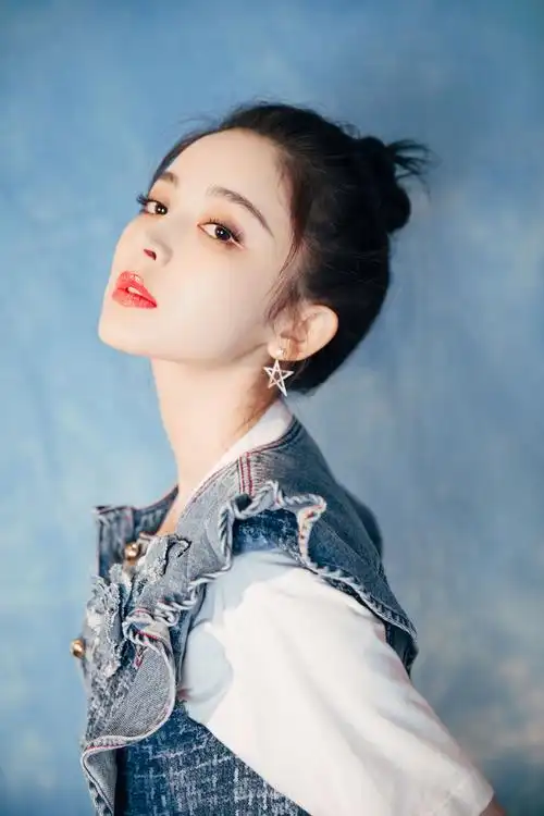 古力娜扎写真照片氛围感女生头像图片