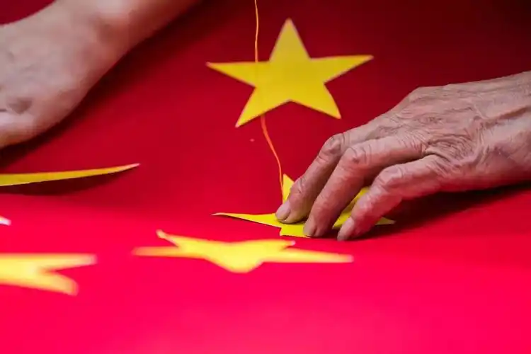 我与国旗合影,我为祖国骄傲,我爱你中国!_五星红旗