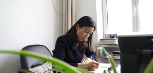 纪检监察女干部 铿锵玫瑰别样红