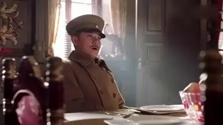 少帅:汪精卫遭刺杀,张学良直接一脚踹飞刺客