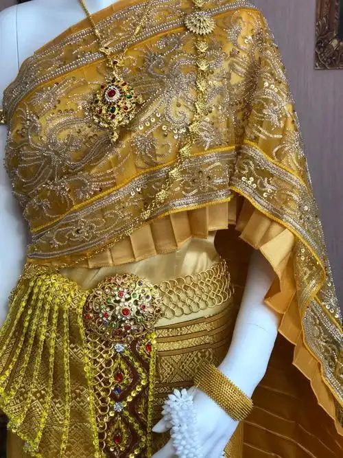 服装隋金金服饰服饰泰国传统泰式礼服金色婚纱摄影婚纱