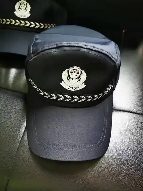 标签警察执勤帽公安执勤帽本文网址:http://www.lsmjyzb.