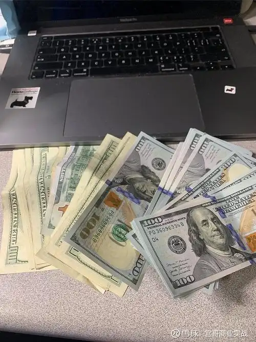 美国生活# #美元# 每个几个星期都取一千的现金,最近两次全是新钞从