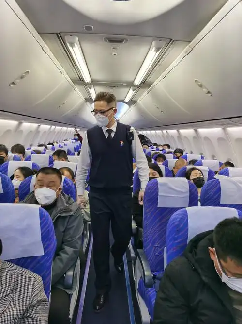 "战疫情,促生产,心向党"贵航空勤抗"疫"临时第三党支部主题党日活动