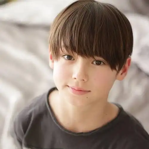 德日混血美帅小正太,甜萌笑容杀伤力max!