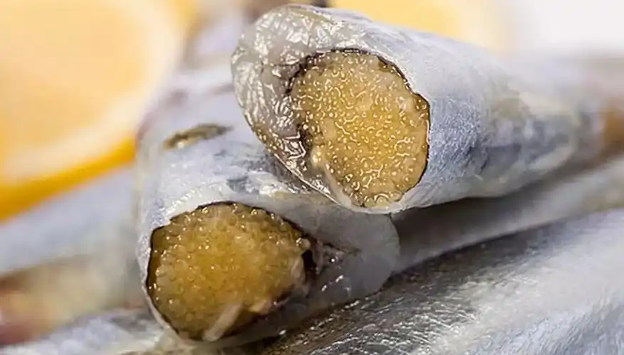 多春鱼满腹鱼籽的深海美味