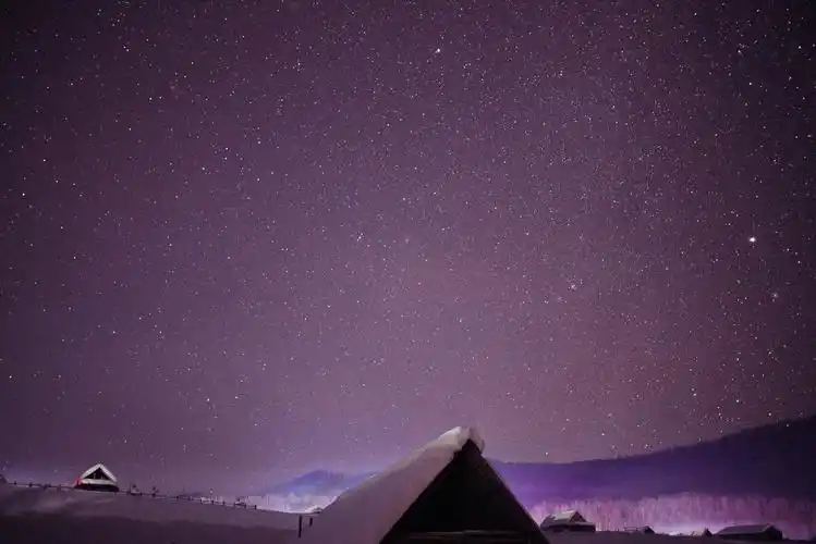 禾木紫色星空