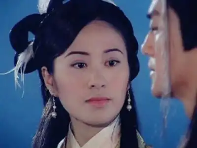 叶璇《天下第一》【上官海棠】她是四大内密探之玄字第一号,原姓海,为