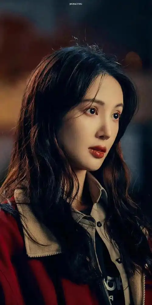 张艺兴为金晨新剧《炽道》打call,一起看金晨新剧