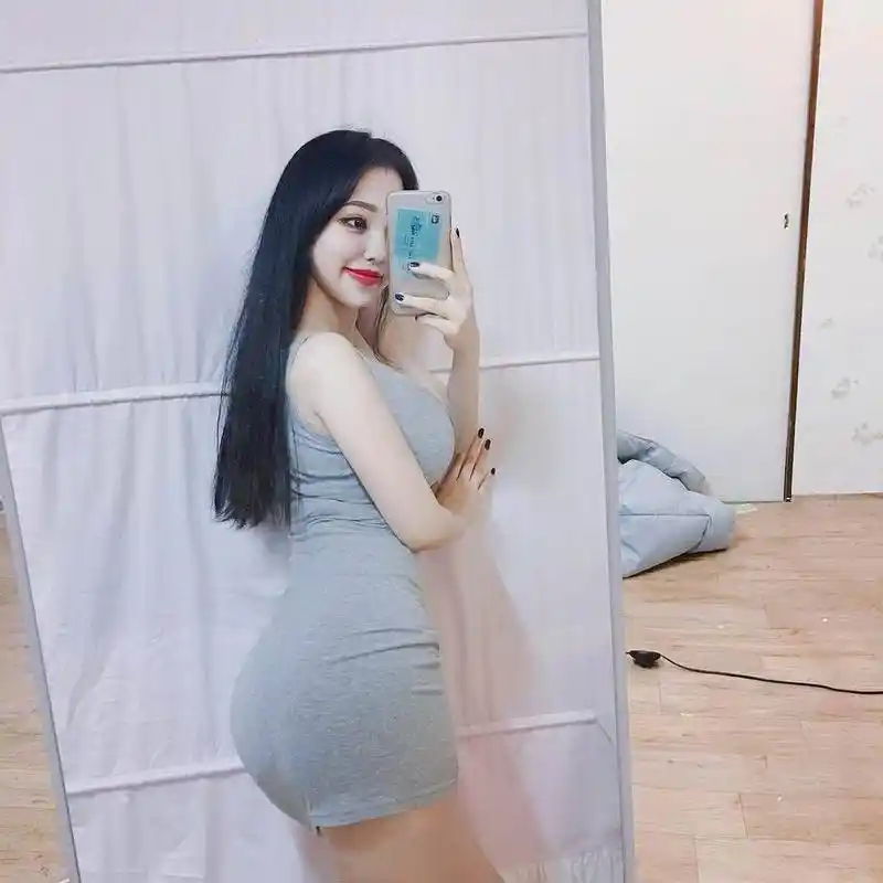 韩国大胸美女巨乳性感自拍图片_自拍美女_美桌图片库