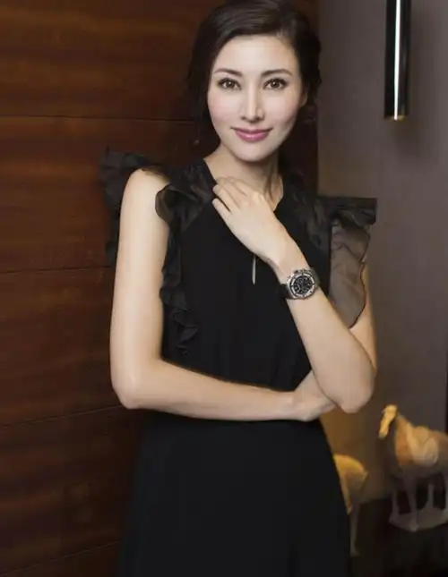 李嘉欣性感照片图片(李嘉欣出席活动真高调) - 赤虎壹号