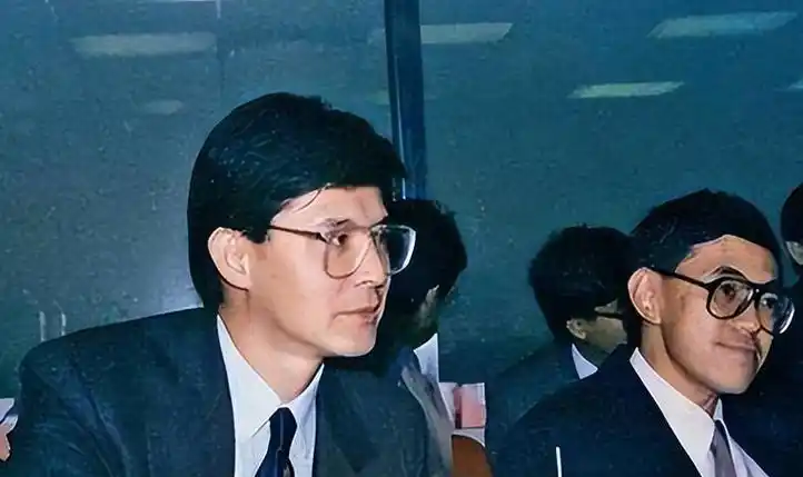 回顾霍启刚继父罗康瑞抛妻弃子60岁娶朱玲玲亲儿子拒绝继承财产