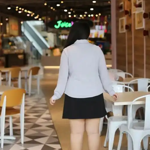 你们会对这样背影的女孩有好感吗?