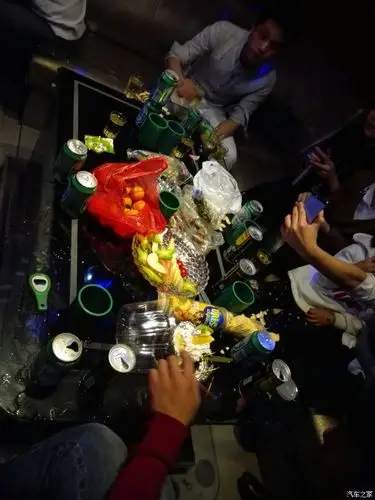 自驾荣光唱k嗨皮小姨子生日东区畅想国度ktv