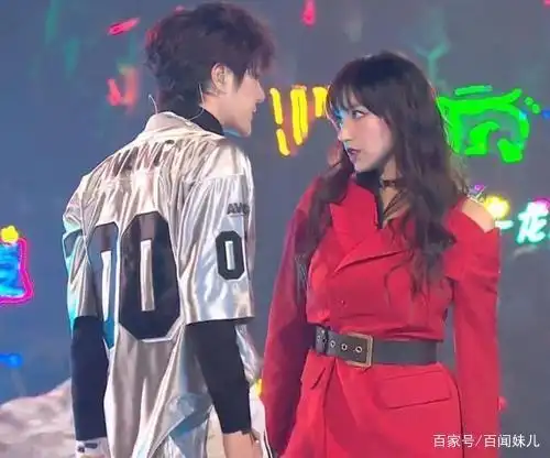 王一博程潇"打情骂俏",太甜了,称呼都变了.网友:太酸了