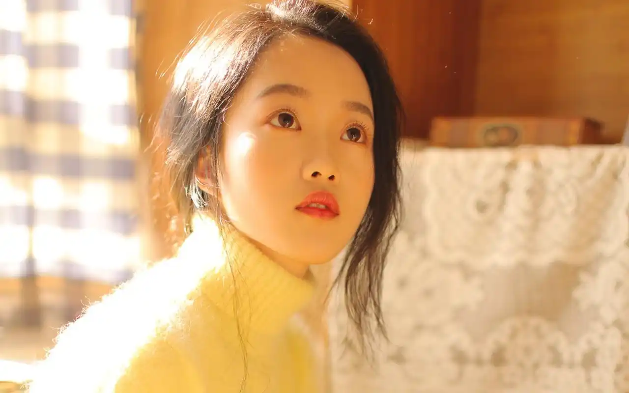 90后美女模特图片桌面电脑高清壁纸