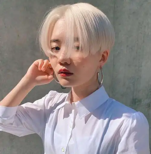 烫小卷烫大卷波波头潮色短发16款,时尚显瘦颜值高,你最想剪哪种_发型