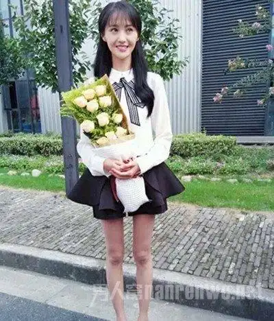 郑爽暴瘦近日开设私人微博