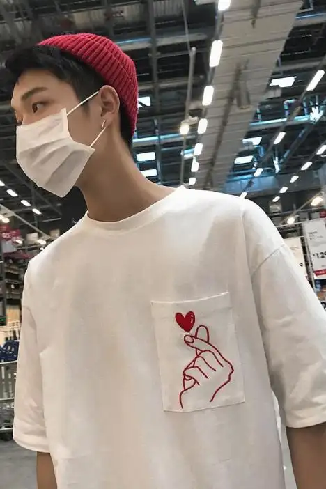 2018年夏季新款男士比心印花t恤潮流情侣装简约休闲男生短袖t恤