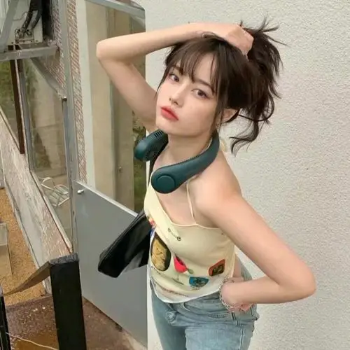 适合夏天的美女头像