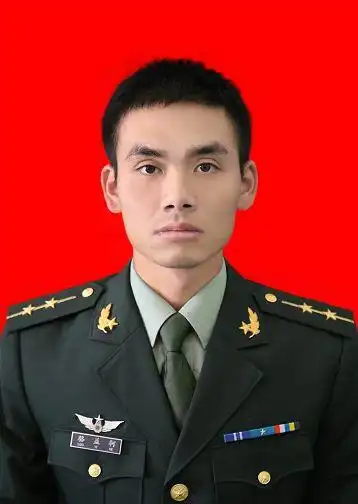 杨宏达南海舰队某部海军中尉军官,芝英镇雅庄村人.