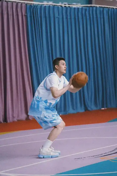 欧豪立夏篮球九宫格