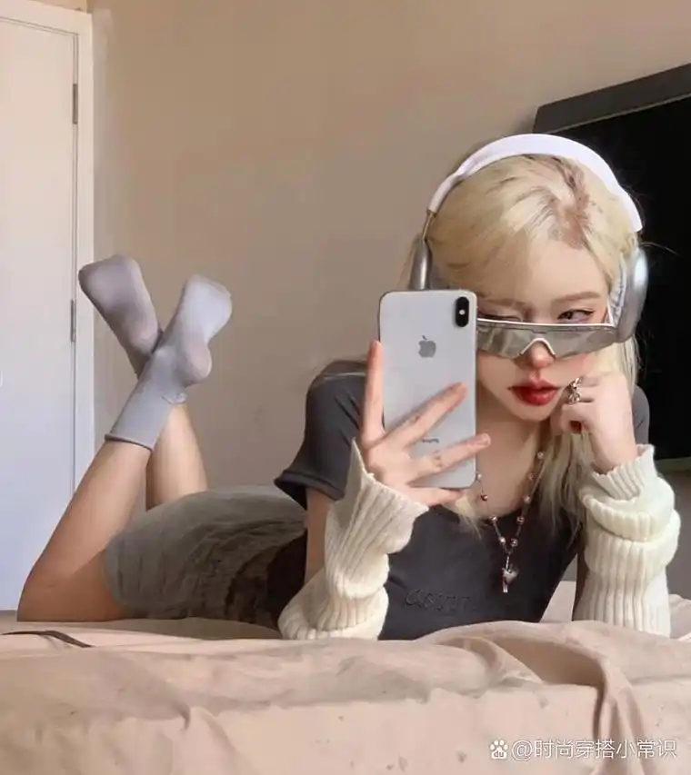 甜酷风辣妹风女生头像