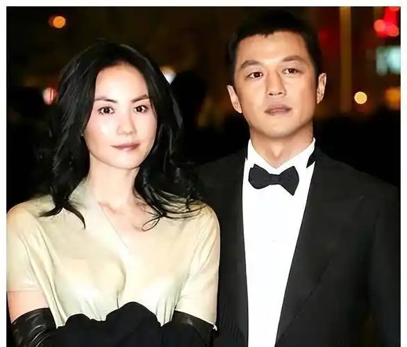 王菲惊艳孕照曝光!肚子大如萝筐,母爱爆棚!惊叹李亚鹏真爱!