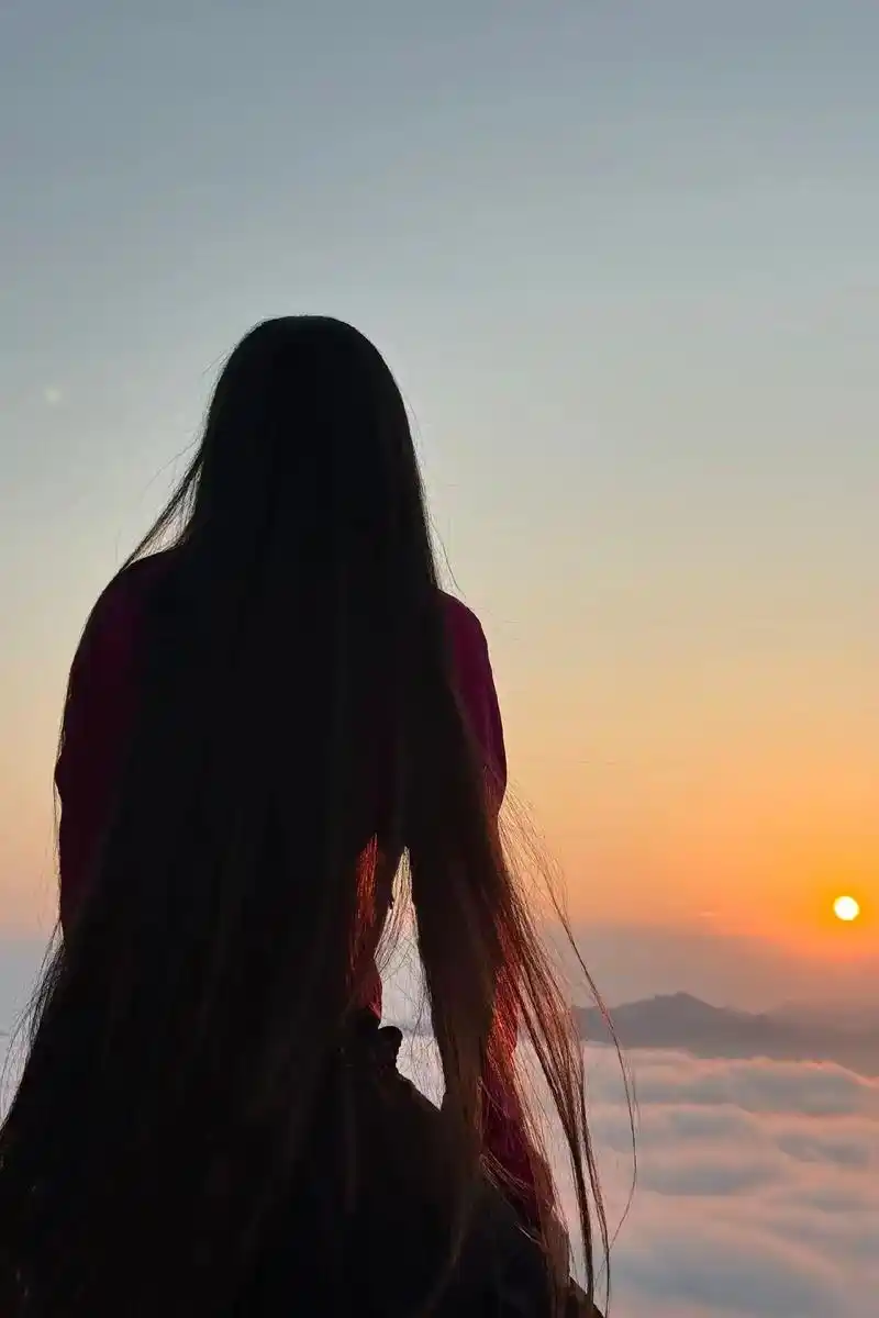 都是谁给我拍的这么美的背影啊,不发出来真可惜呀!🥰#背影