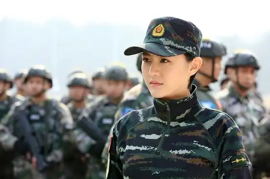 军旅装很漂亮的女星,红海行动女队员上榜,范冰冰是第六位