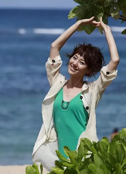 回顾女主持王冠离开央视4年深陷桃色绯闻她的婚姻状况如何