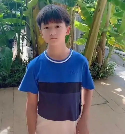 12岁森碟败了?才几年颜值就被8岁弟弟超车,田亮基因太强大