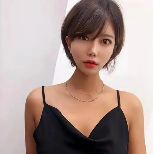 2020学生剪最洋气的短发图片(适合任何脸型) - 龙腾网