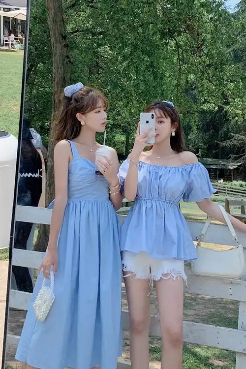 格米孜ins抖音超火气质简约夏季姐妹装闺蜜装创意拍照中长款修身吊带