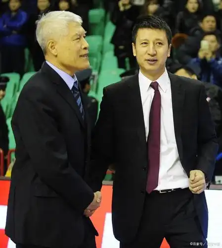 伯乐谈用人!蒋兴权首次与辽篮年轻人见面,想知道他说了些啥吗?