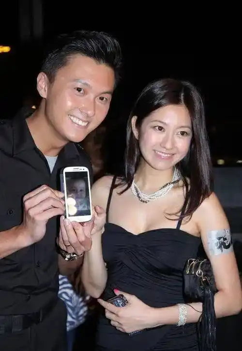 原创王浩信陈自瑶8岁女儿曝光真容漂亮啊出道完全ok