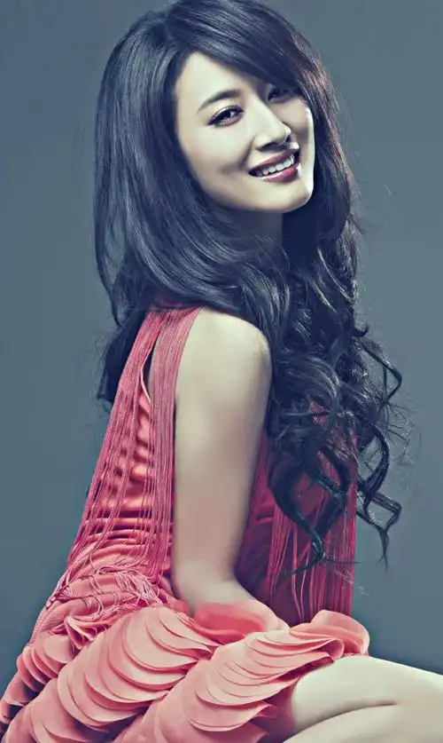 郭珍霓时尚写真照,尽显柔美气质_高清图集_新浪网