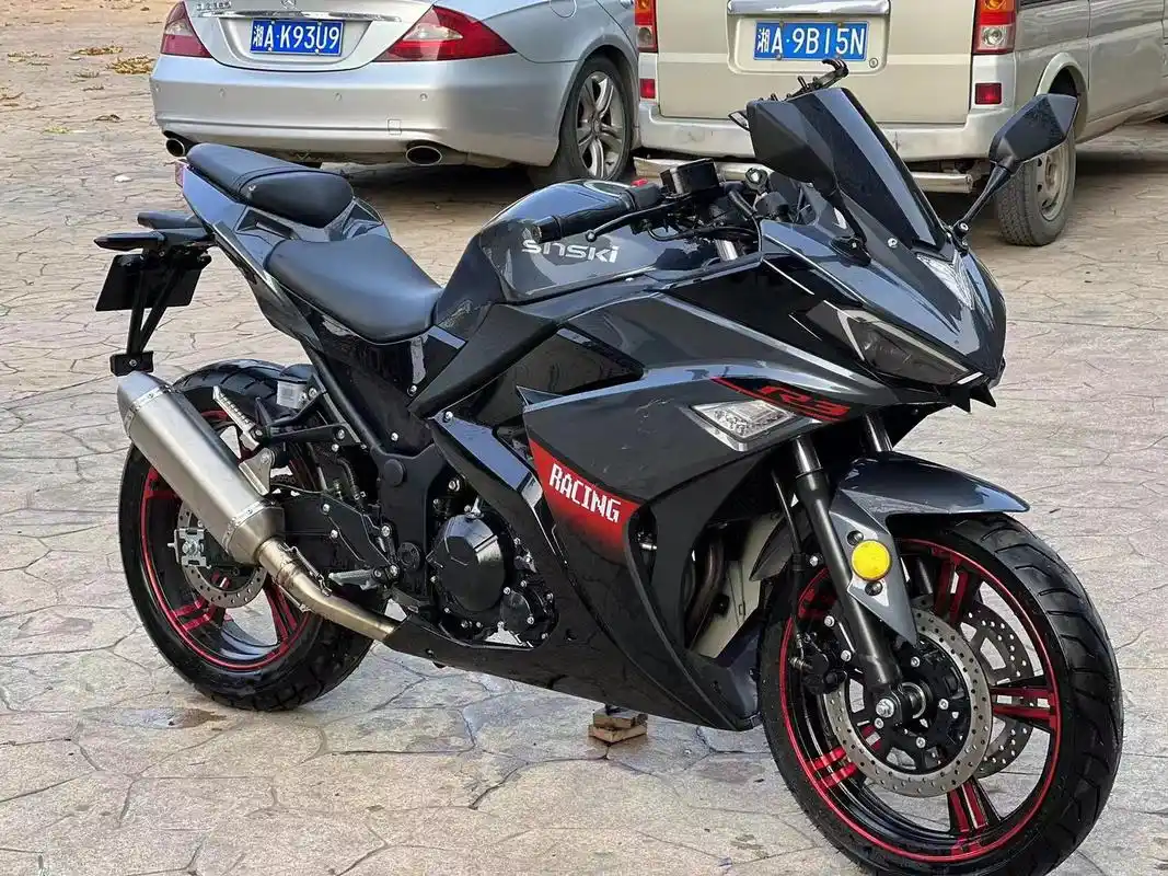 全新小忍者r3 摩托车 全新小忍者r3 400cc 新车一台 手续齐全 随时看