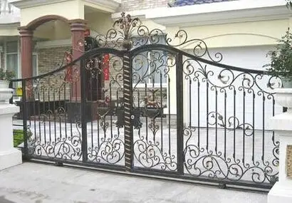 供应铁艺大门套小门