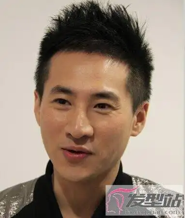 长毛寸两边推发型 轻松打造酷炫型男