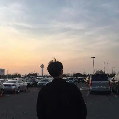 背影帅气男头_男生头像_我要个性网