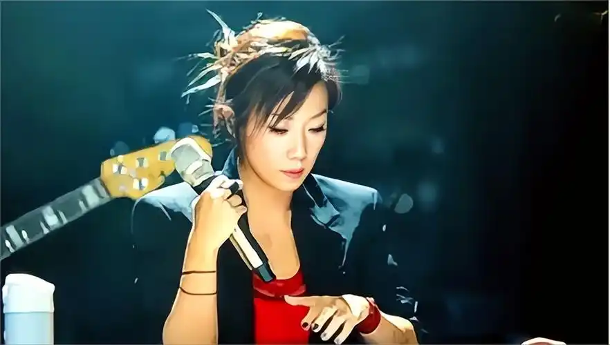 回顾林忆莲李宗盛为她离婚陈辉虹等她20年今57岁却孤单一人