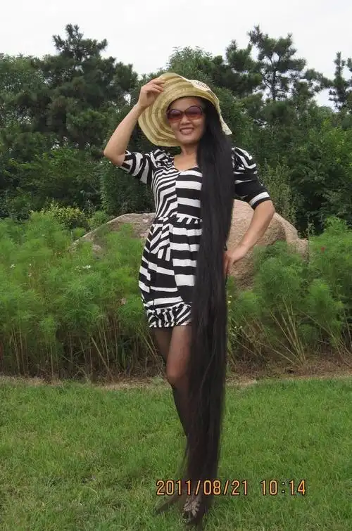 2米长的大辫子 - [中国长发网]