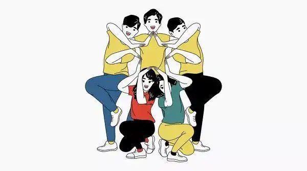 四人合影版△两人合影版"花 式 合 影"示 例 图△图虫摄影师|网际