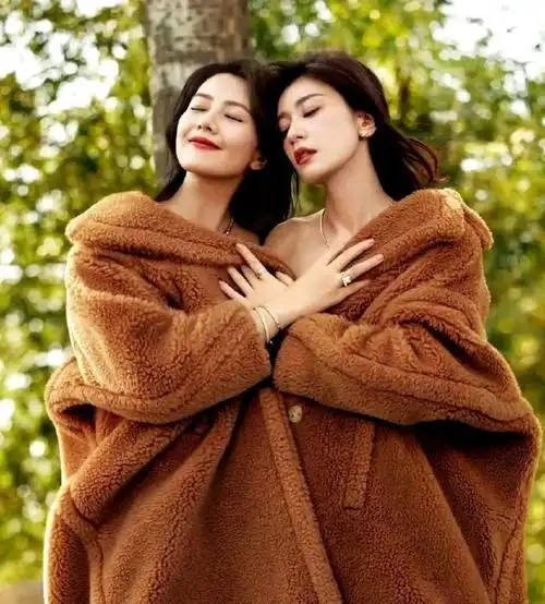 贾静雯高圆圆合照图片,每年都会见几次_2