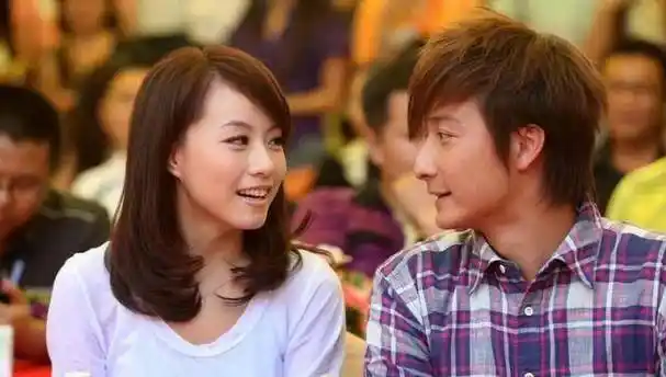 男星否认与拍拖十年前女友世纪复合_邓丽欣_方力申_恋情