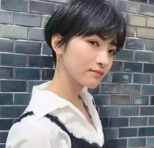 女生剪什么发型帅气适合女生剪的帅气短发